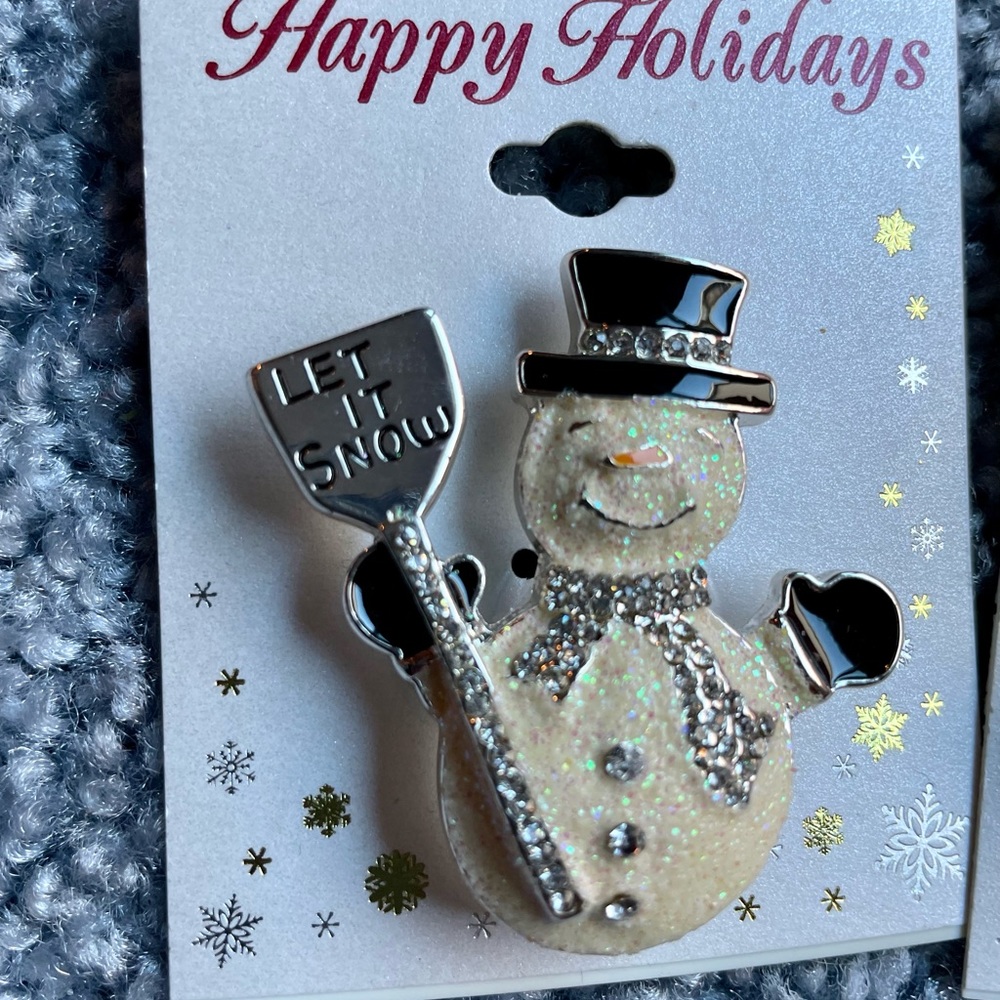 Set of Two Holiday Pins - Picture 2 of 3